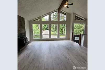 3827 Roosevelt Street NE, Bremerton, WA 98311 - Photo 8