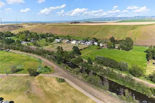2125 Walnut St, Milton-Freewater, OR 97862 - Photo 1