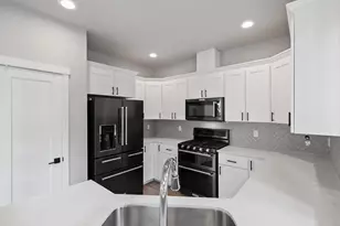 13266 179th Ave E, Bonney Lake, WA 98391 - Photo 18