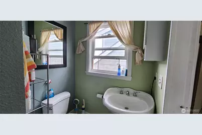 617 S 17th Street, Tacoma, WA 98504 - Photo 18