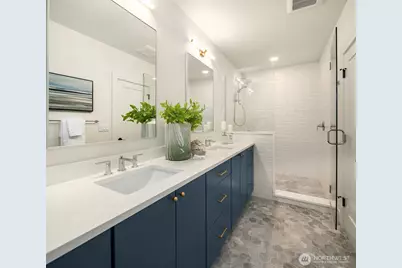 7060 Cleopatra Place NW, Seattle, WA 98117 - Photo 20