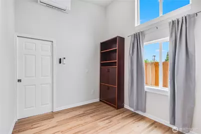 9438 24th Avenue SW #B, Seattle, WA 98106 - Photo 12