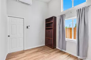 9438 24th Ave SW, Seattle, WA 98106 - Photo 12