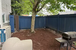 10520 Whitman Ave N, Seattle, WA 98133 - Photo 14