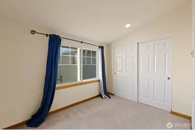 10520 Whitman Avenue N #E, Seattle, WA 98133 - Photo 12
