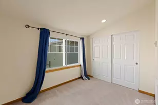 10520 Whitman Ave N, Seattle, WA 98133 - Photo 12