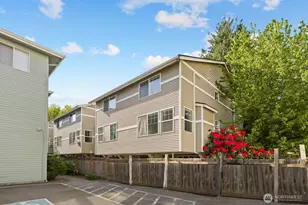 10520 Whitman Ave N, Seattle, WA 98133 - Photo 2
