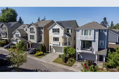 111 210th Street SW, Lynnwood, WA 98036 - Photo 2