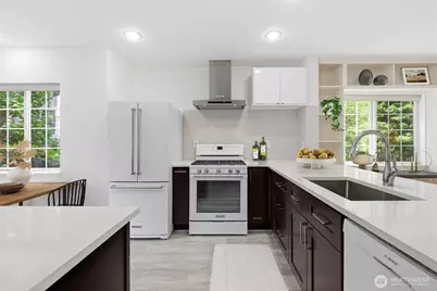 601 12th Avenue NW #D4, Issaquah, WA 98027 - Photo 14