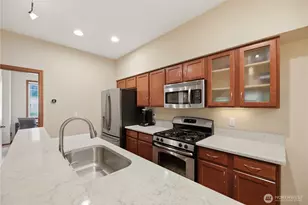 1047 215th Pl SE, Bothell, WA 98021 - Photo 6