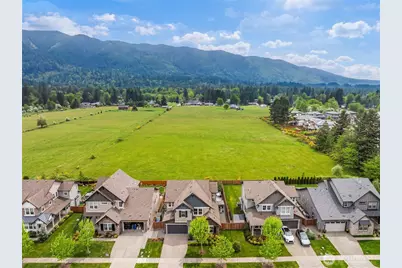 1503 Glacier Avenue SE, North Bend, WA 98045 - Photo 2