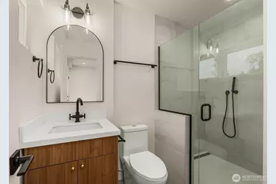 7403 Dayton Avenue N, Seattle, WA 98103 - Photo 6