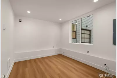 7403 Dayton Avenue N, Seattle, WA 98103 - Photo 4
