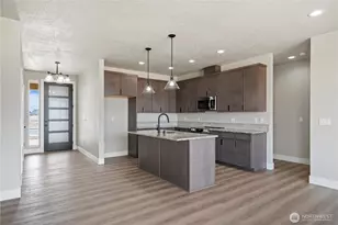 4324 W Surf Scoter St, Moses Lake, WA 98837 - Photo 2