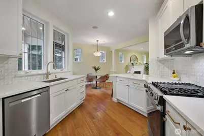 5960 31st Avenue SW, Seattle, WA 98126 - Photo 8
