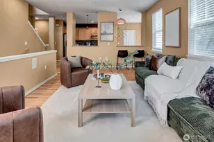 1601 NE Katsura St, Issaquah, WA 98029 - Photo 4