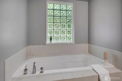 1601 NE Katsura Street #501, Issaquah, WA 98029 - Photo 18