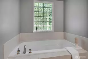 1601 NE Katsura St, Issaquah, WA 98029 - Photo 18