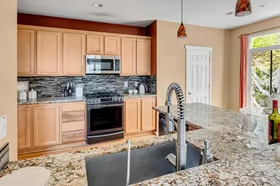 1601 NE Katsura Street #501, Issaquah, WA 98029 - Photo 10