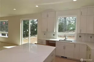 1130 Whidbey St, Bellingham, WA 98229 - Photo 6