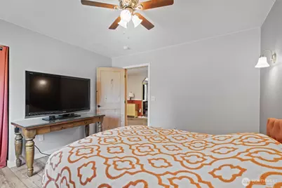 19147 Loganberry Street SW, Rochester, WA 98579 - Photo 12