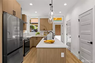 1706 A N 47th St, Seattle, WA 98103 - Photo 12