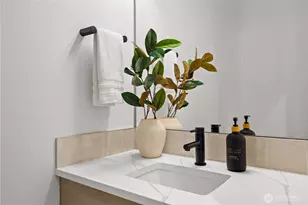 1706 A N 47th St, Seattle, WA 98103 - Photo 14