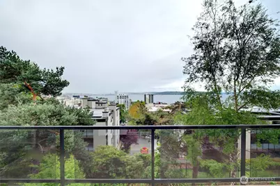 505 W Olympic Place #B, Seattle, WA 98119 - Photo 4