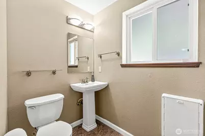 12813 Military Road E, Puyallup, WA 98374 - Photo 30