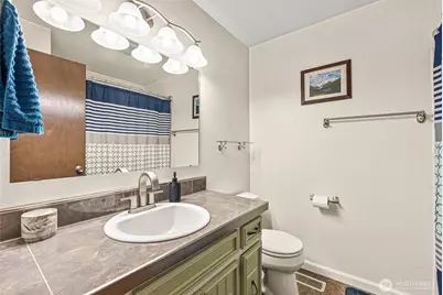 12813 Military Road E, Puyallup, WA 98374 - Photo 28