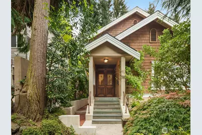 1007 W Newell Street, Seattle, WA 98119 - Photo 2