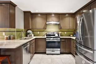 6225 29th Ave NE, Seattle, WA 98115 - Photo 8