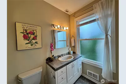 1215 Burwell Street, Bremerton, WA 98337 - Photo 8
