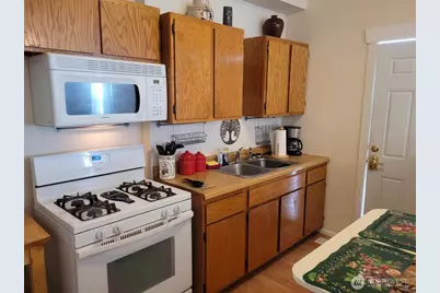 1215 Burwell Street, Bremerton, WA 98337 - Photo 2