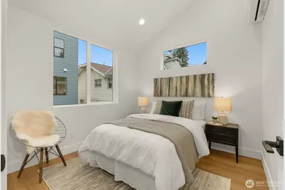 7405 Dayton Avenue N, Seattle, WA 98103 - Photo 18