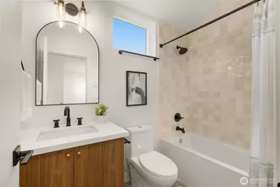 7405 Dayton Avenue N, Seattle, WA 98103 - Photo 20