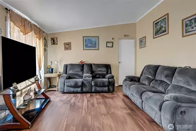 7502 189th Avenue Ct E #9, Puyallup, WA 98375 - Photo 4