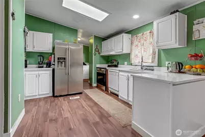 7502 189th Avenue Ct E #9, Puyallup, WA 98375 - Photo 8