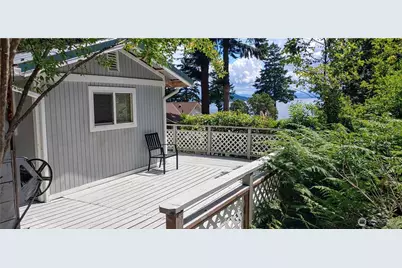 479 Special Place #W, Oak Harbor, WA 98277 - Photo 2