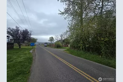 2571 Finkbonner Road, Bellingham, WA 98226 - Photo 2