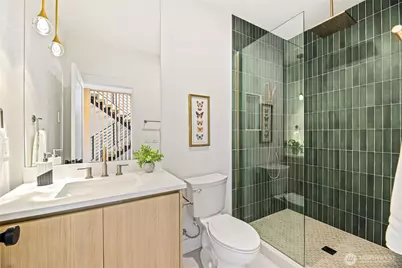 7358 33rd Avenue NE, Seattle, WA 98115 - Photo 4