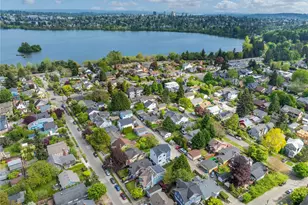 713 B N 70th St, Seattle, WA 98103 - Photo 24