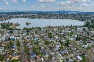 713 B N 70th St, Seattle, WA 98103 - Photo 26