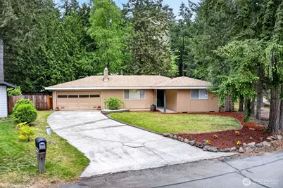 9401 Columbine Circle W, University Place, WA 98467 - Photo 2