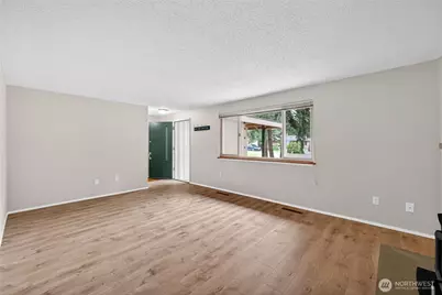 9401 Columbine Circle W, University Place, WA 98467 - Photo 16