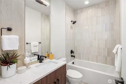 4425 Fremont Avenue N #A, Seattle, WA 98103 - Photo 12