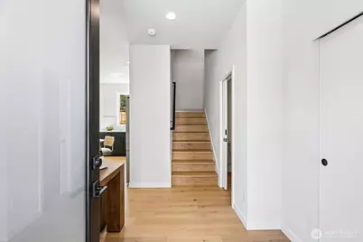 4425 Fremont Avenue N #A, Seattle, WA 98103 - Photo 4