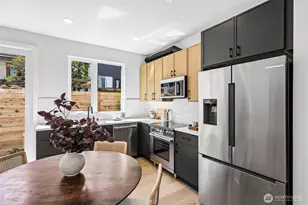 4425 Fremont Ave N, Seattle, WA 98103 - Photo 8