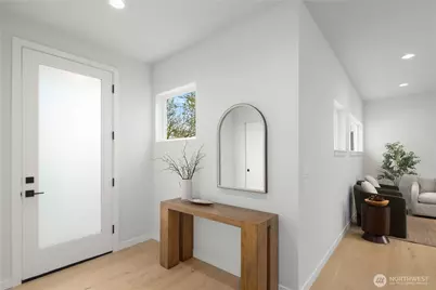 4425 Fremont Avenue N #A, Seattle, WA 98103 - Photo 2