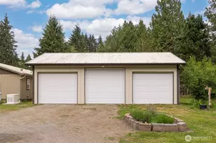 23098 Meadow View Ln, Sedro Woolley, WA 98284 - Photo 4